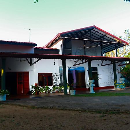 Anila Beach Inn Tangalle Dış mekan fotoğraf