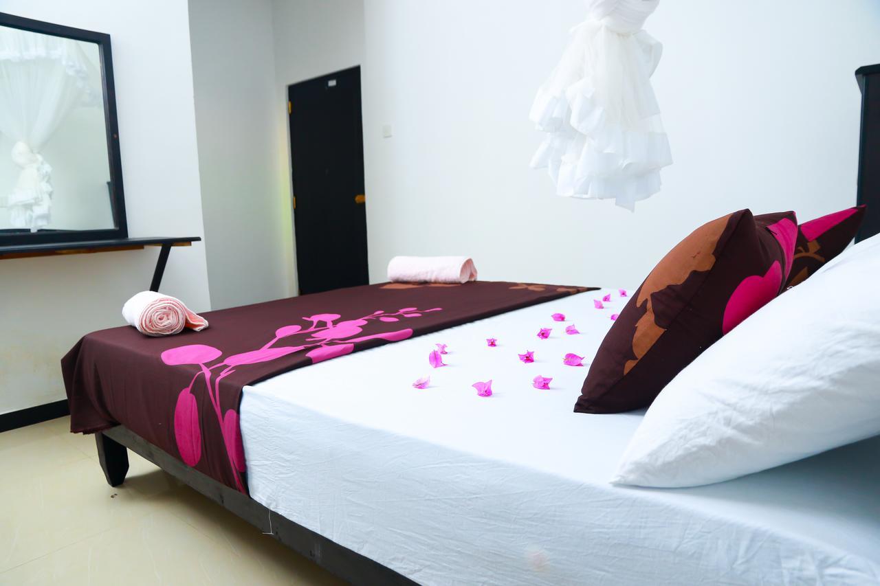 Anila Beach Inn Tangalle Dış mekan fotoğraf