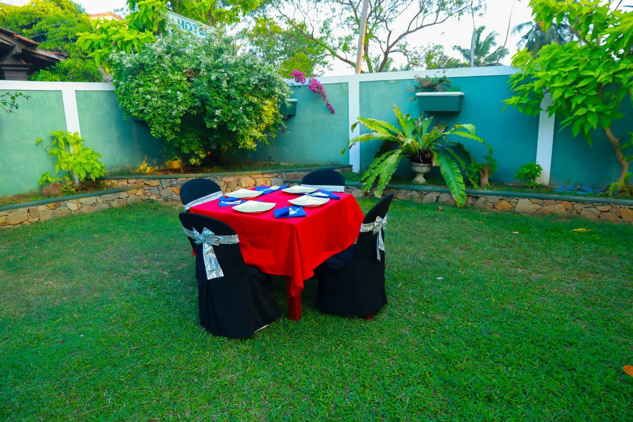 Anila Beach Inn Tangalle Dış mekan fotoğraf